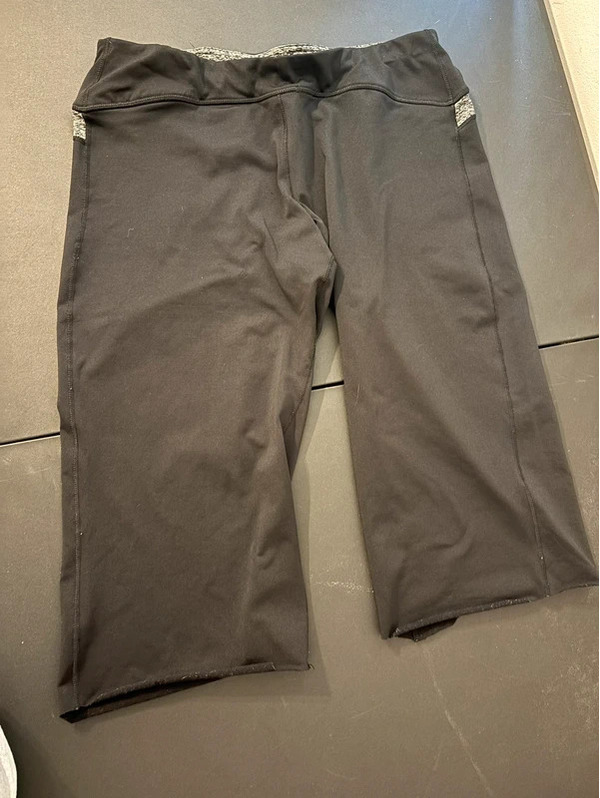 Brooks Cropped Workout Pants